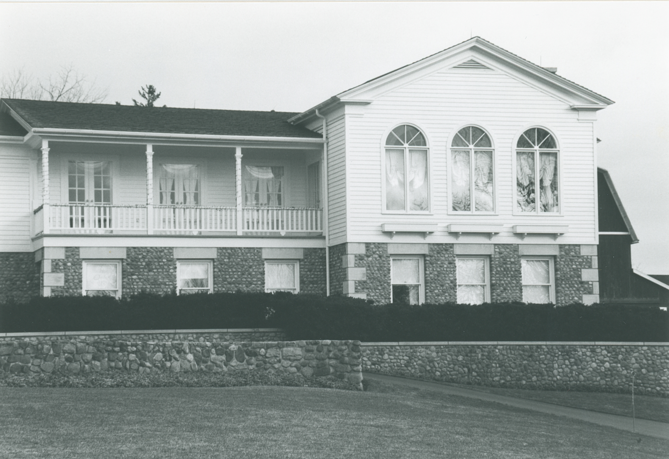 Whe-6 15 E Genesee St 1